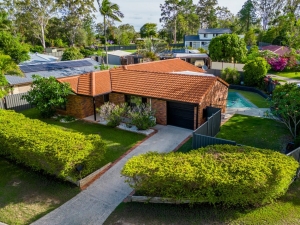 QUINTESSENTIAL FAMILY HOME