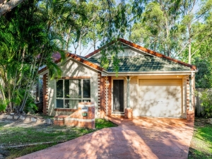 Charming Family Haven in a Prime Location!