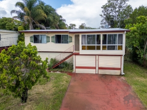 Exciting Opportunity: Highset Home with Renovation Potential & Side Access for Second Dwelling – 780m² Block!