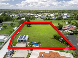 UNDER OFFER! – Rare Dream Opportunity – 4000m² of Premium, Level Land!