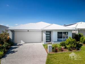 Fresh, Modern Living in a Sought-After Lifestyle Suburb