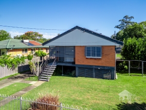 Opportunity Knocks!! Big Block, Bigger Possibilities & Best Location!!!